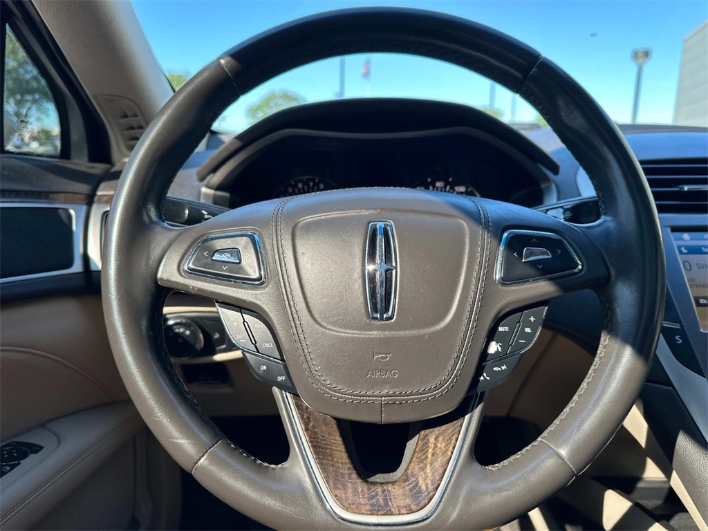 2017 Lincoln MKZ Reserve photo 16