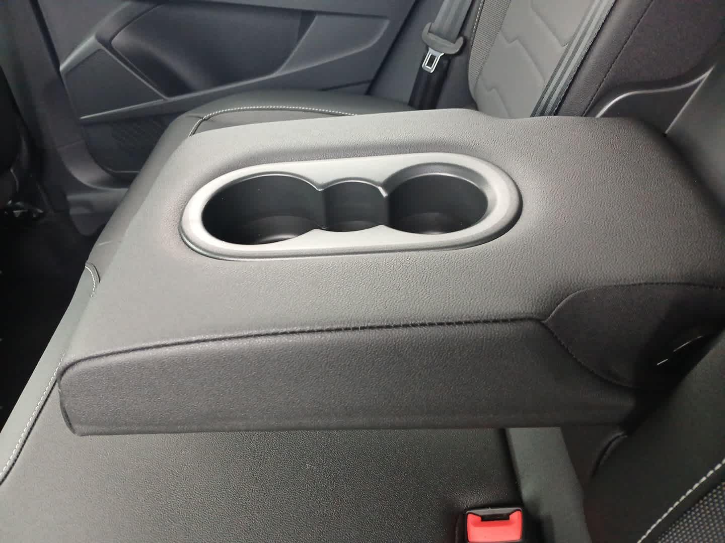 2025 Volkswagen Taos SE photo 21