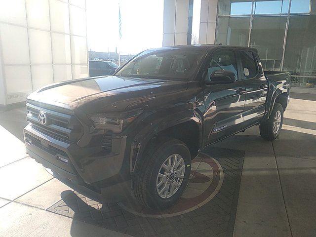 2025 Toyota Tacoma SR5 photo 3