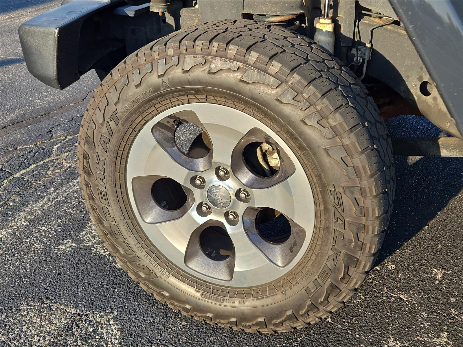 2017 Jeep Wrangler Unlimited Sahara photo 7