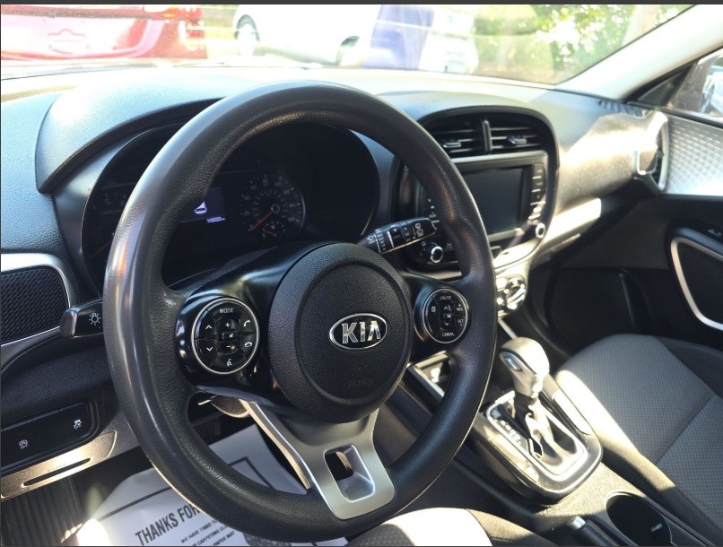2020 Kia Soul LX S X-Line photo 9