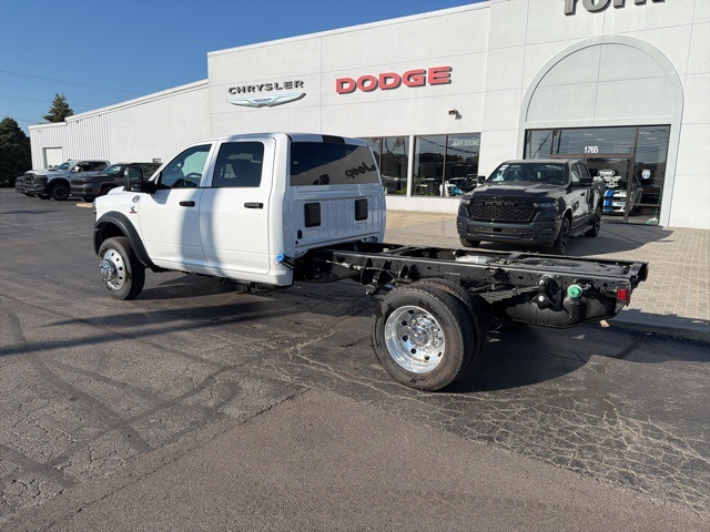 2026 Ram 4500 Tradesman photo 3