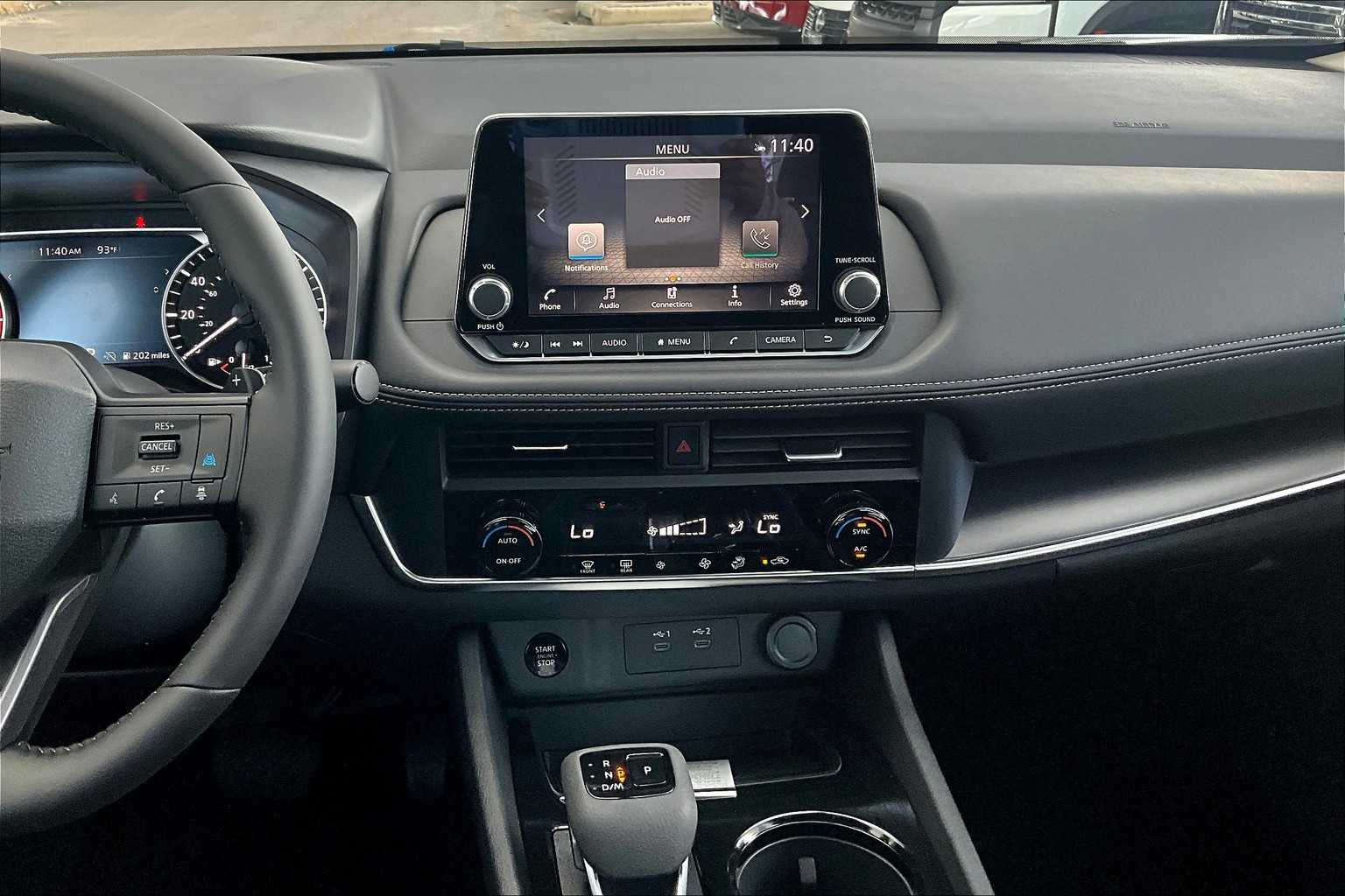 2025 Nissan Rogue SV photo 6