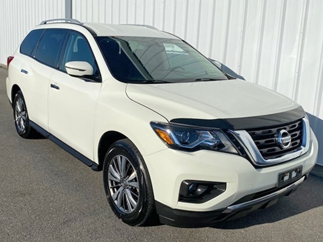 2019 Nissan Pathfinder SV photo 2