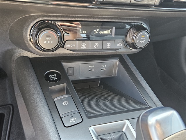 2026 Nissan Kicks SV photo 18