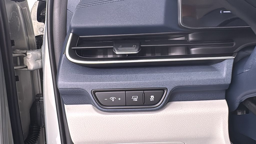 2026 Kia Carnival EX photo 30