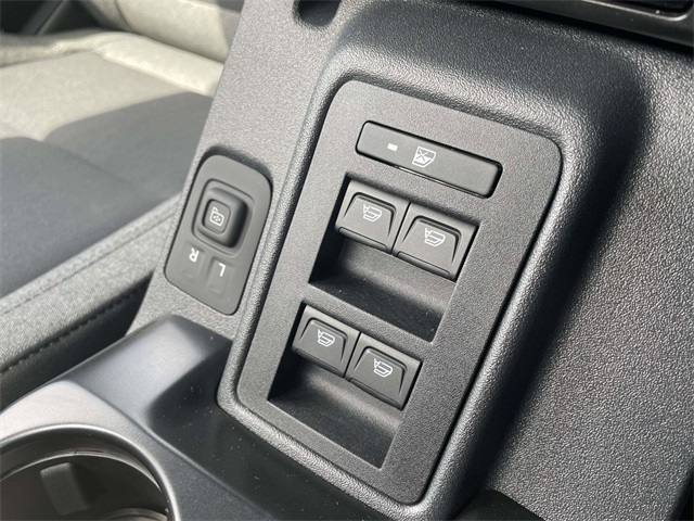 2025 Ford Bronco Base photo 10