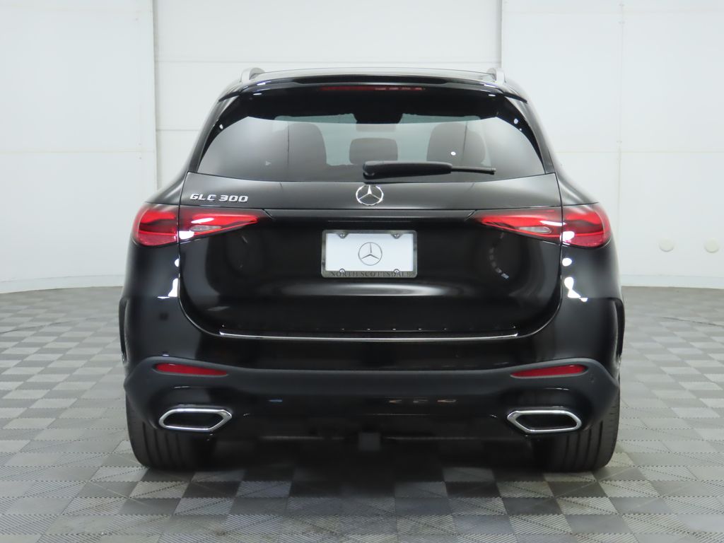 2026 Mercedes Benz GLC 300 photo 4