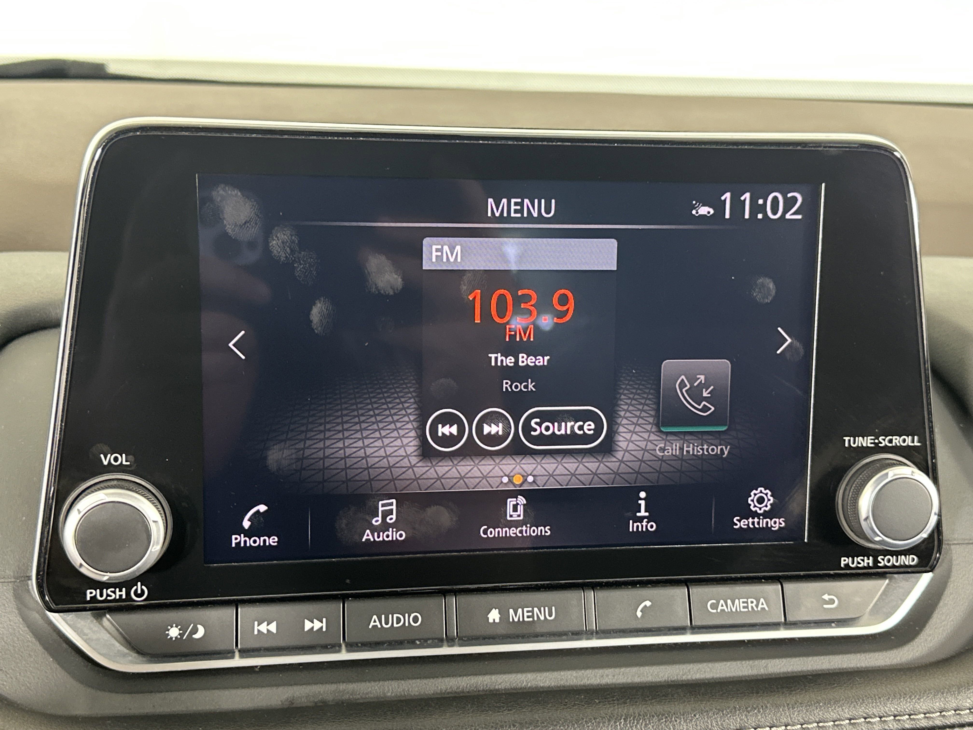 2023 Nissan Rogue SV photo 4