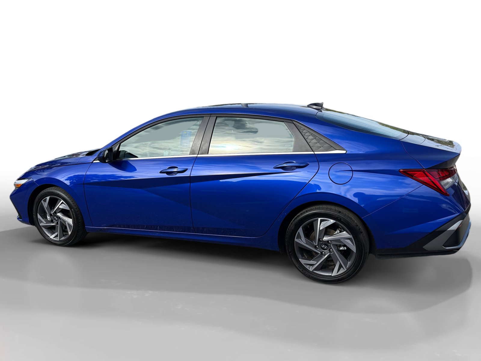 2025 Hyundai Elantra SEL Convenience photo 2