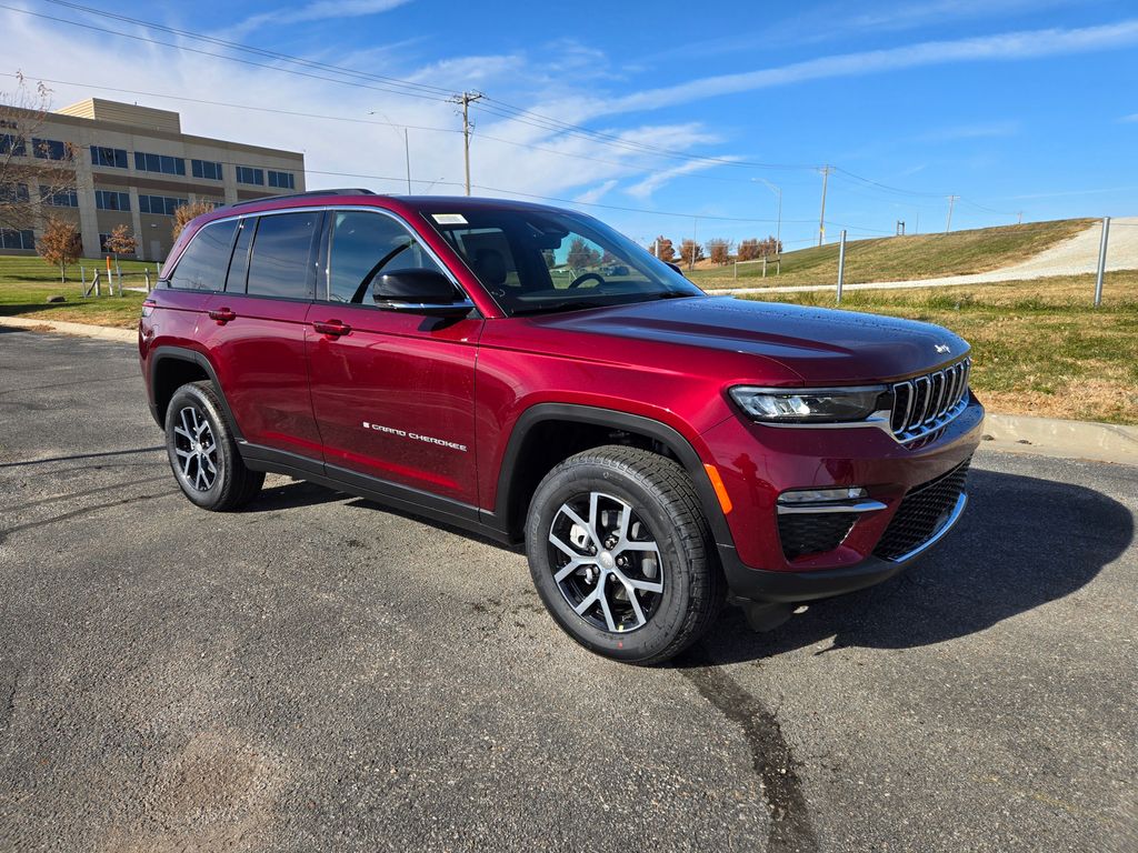 2025 Jeep Grand Cherokee Limited's photo