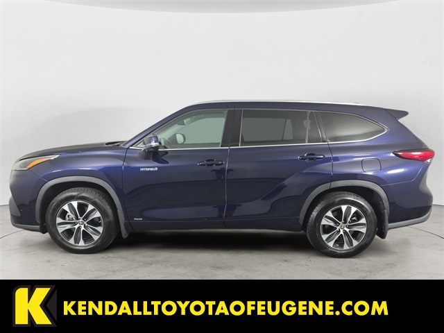 2021 Toyota Highlander Hybrid XLE photo 2