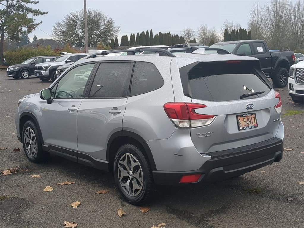2019 Subaru Forester Premium photo 2