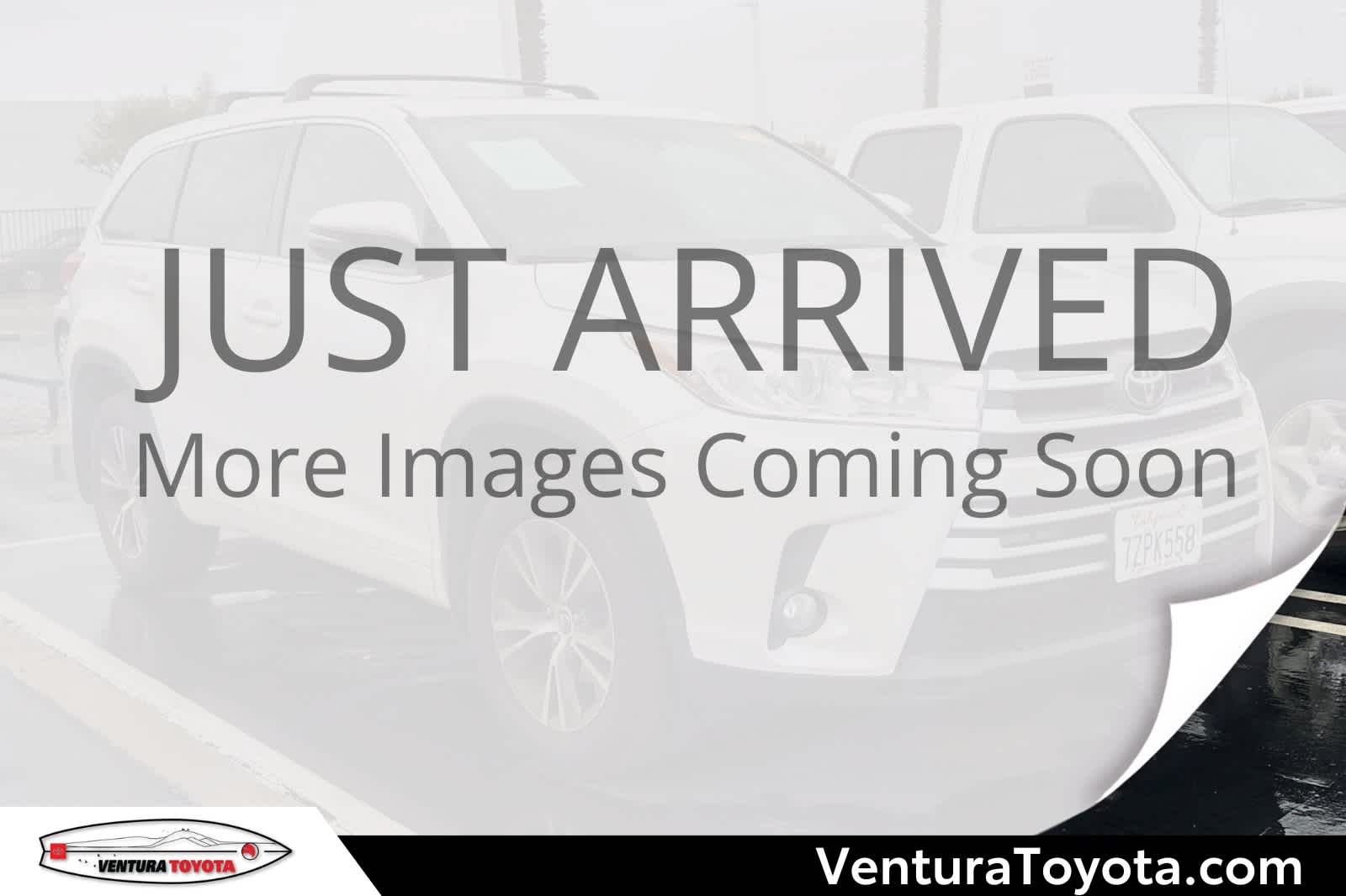 2017 Toyota Highlander LE Plus's photo