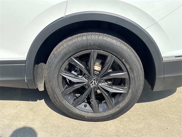 2022 Volkswagen Tiguan SE photo 7