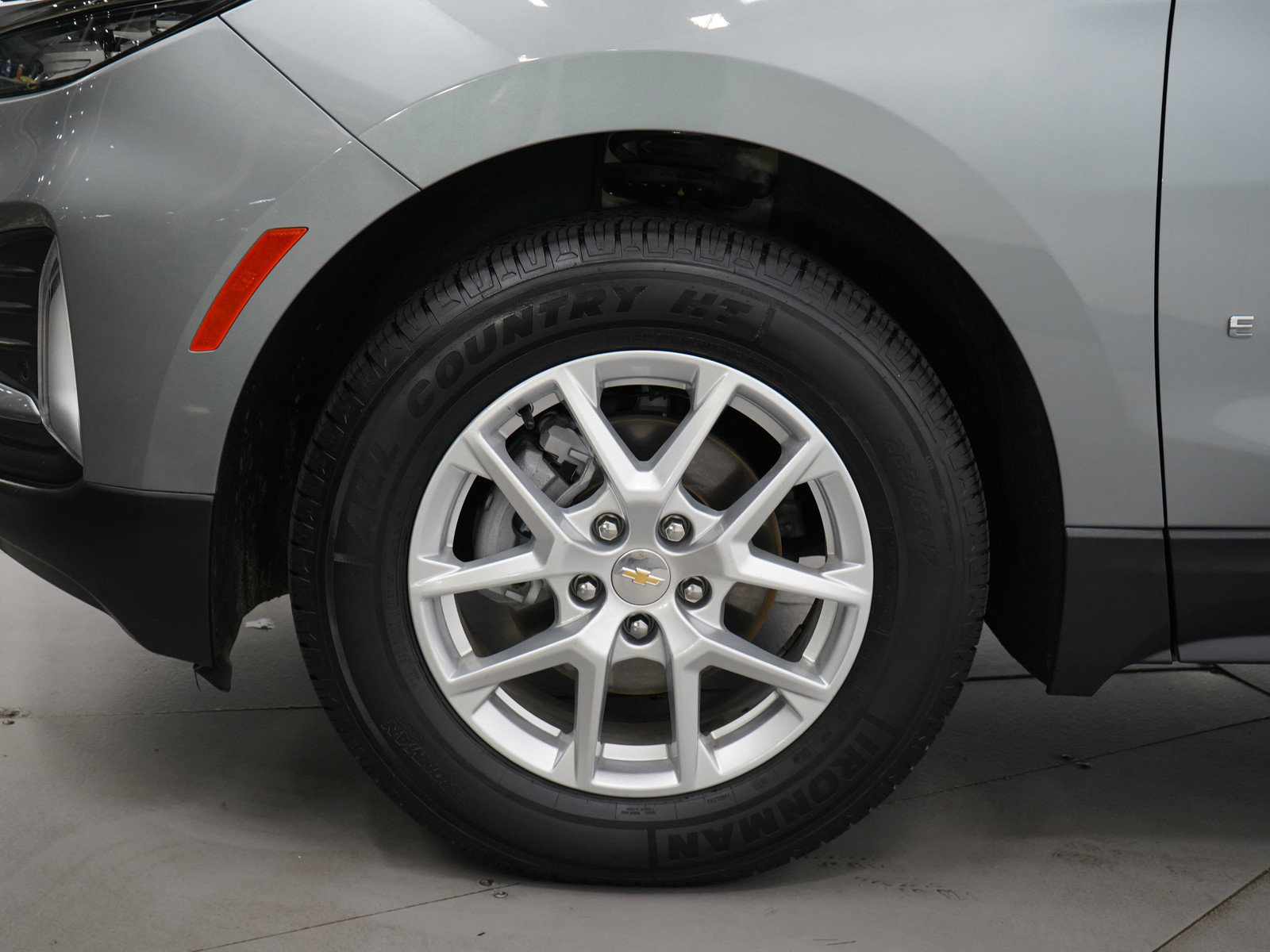 2024 Chevrolet Equinox LT photo 25