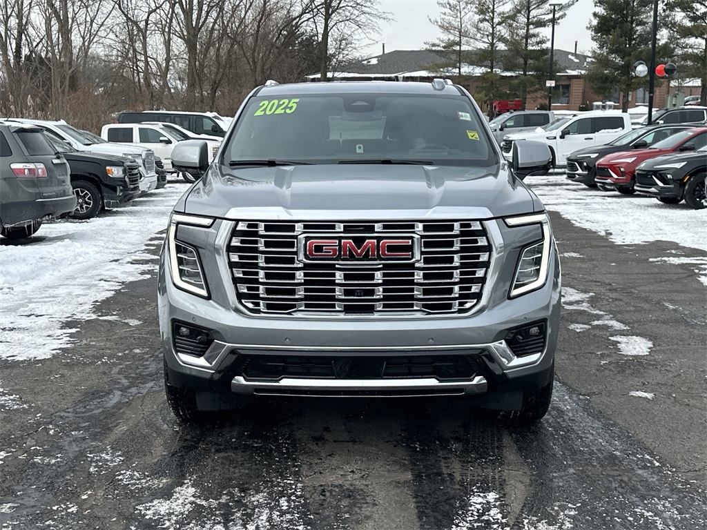 2025 GMC YUKON - Image 3