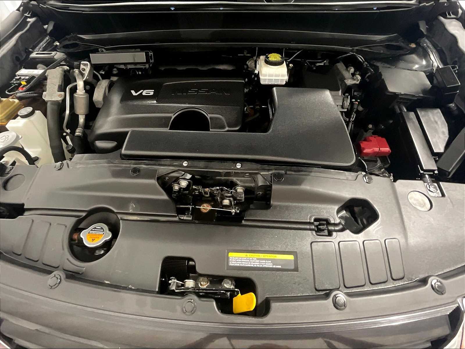 2019 Nissan Pathfinder SL photo 29
