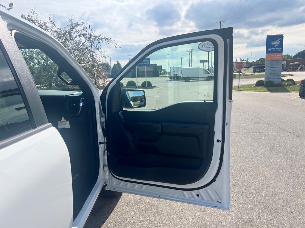 2025 Ford F-150 STX photo 34