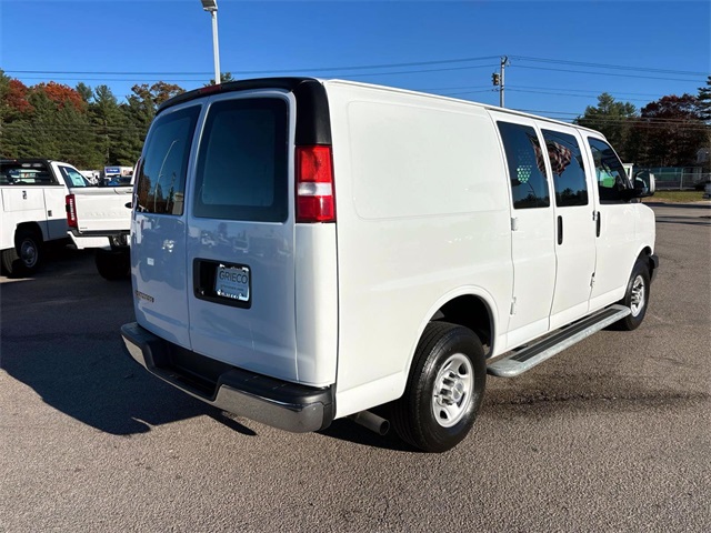 2024 Chevrolet Express 2500 Work Van photo 3