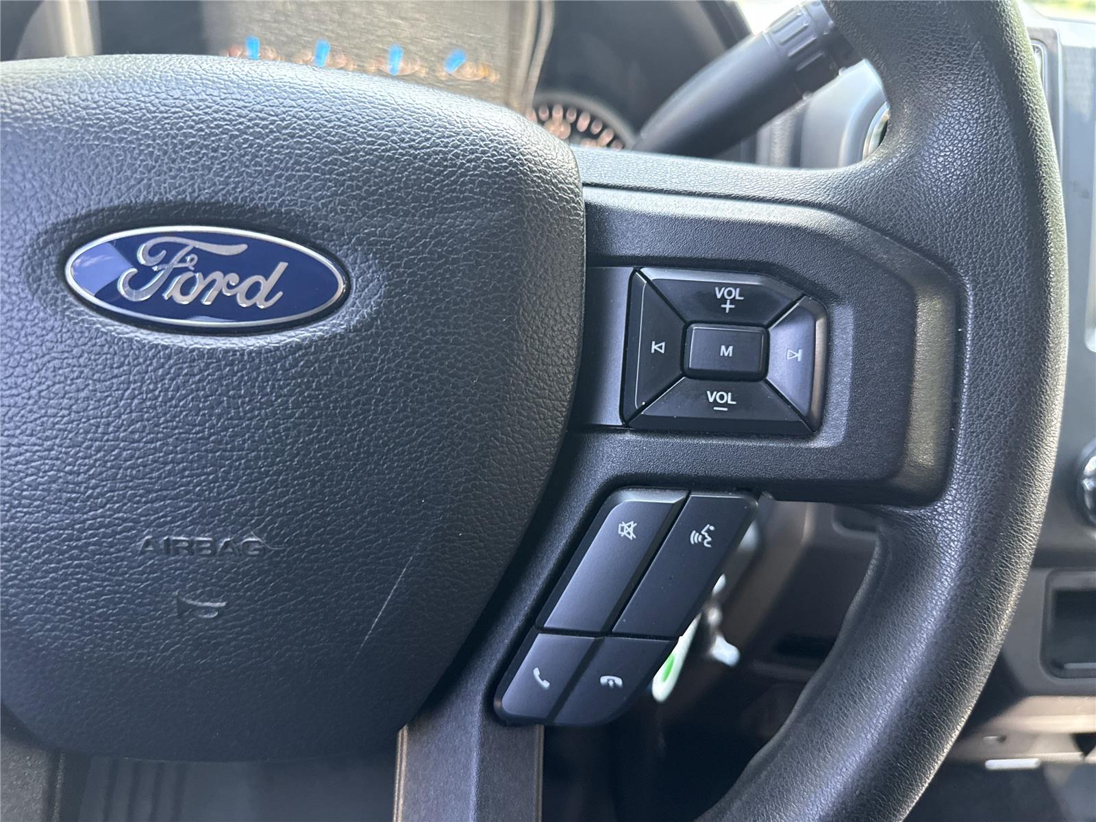 2016 Ford F-150 XLT photo 13