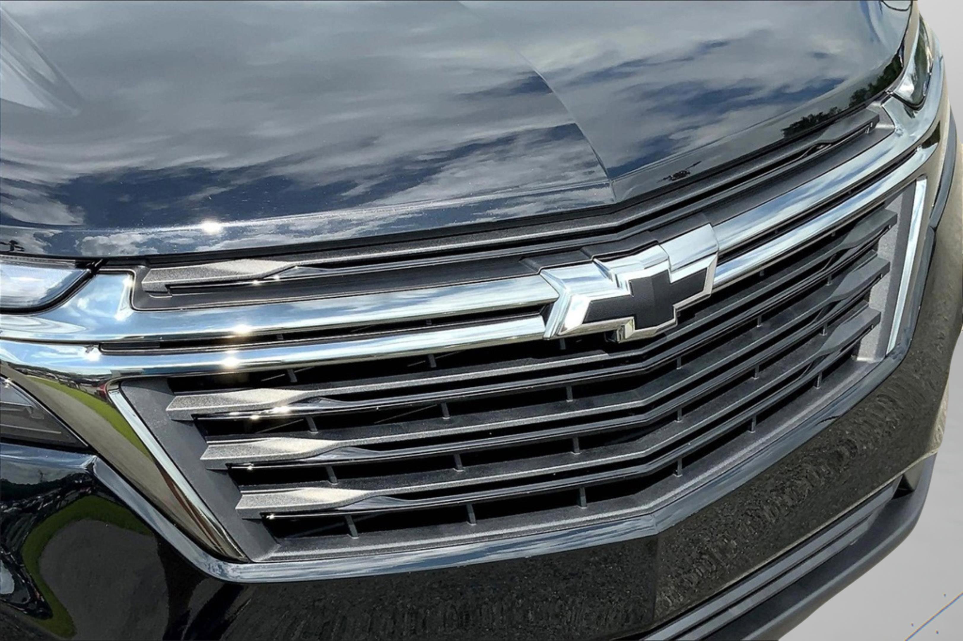 2024 Chevrolet Equinox LS photo 25