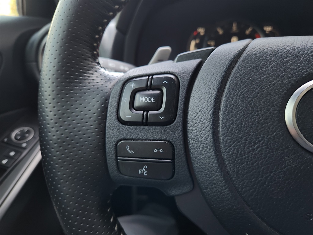 2021 Lexus IS 350 F SPORT photo 23