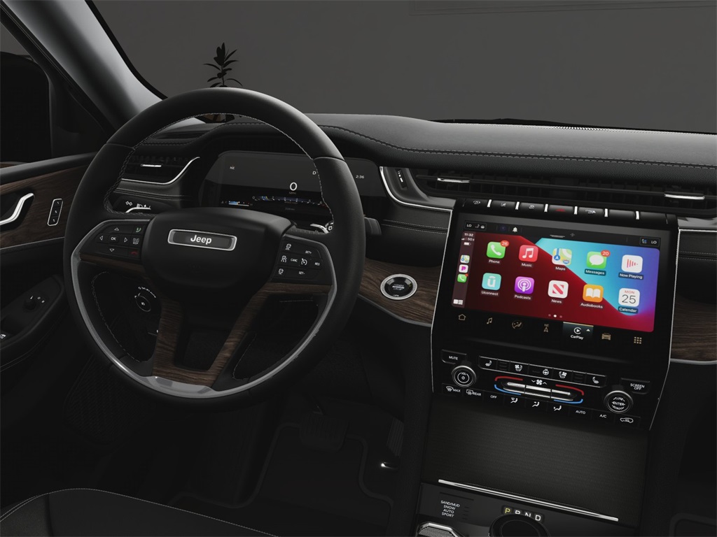 2025 Jeep Grand Cherokee Limited photo 13