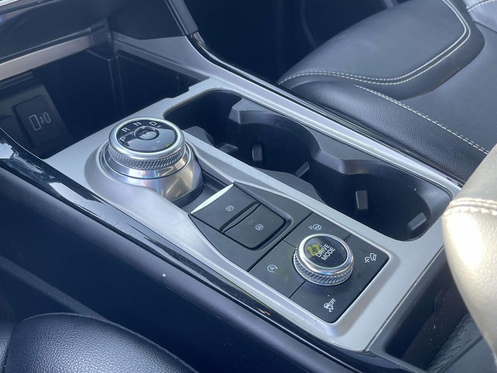 2022 Ford Explorer ST photo 26