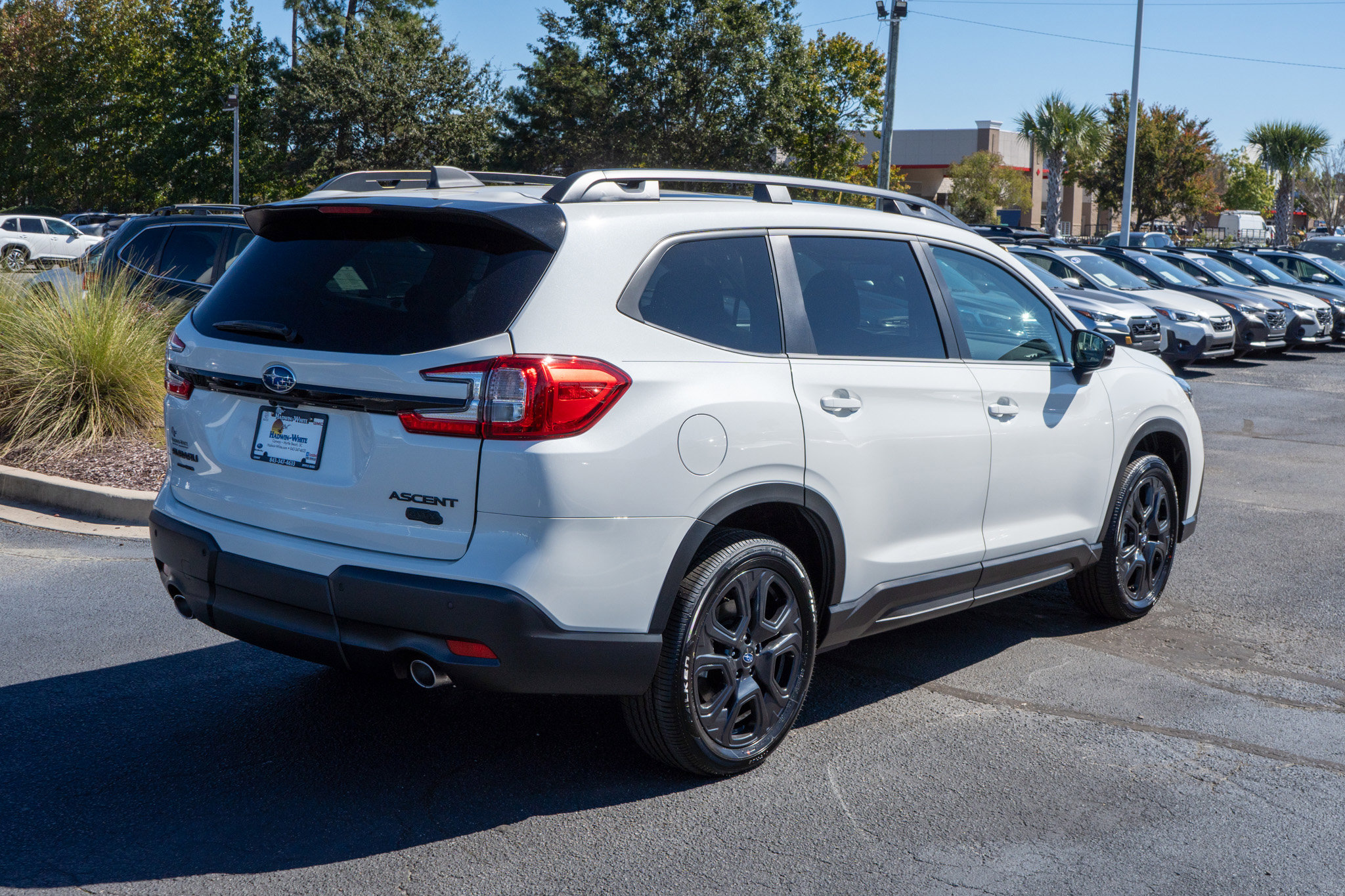 2025 Subaru Ascent Onyx Edition photo 3