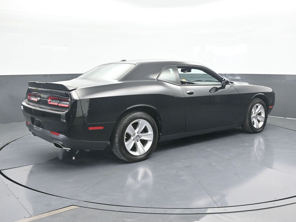 2023 Dodge Challenger SXT photo 2