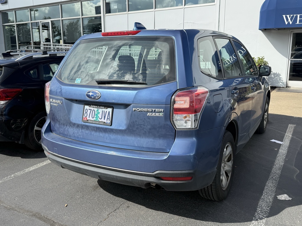 2017 Subaru Forester 2.5i photo 3