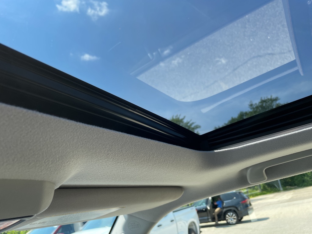2022 Toyota 4Runner SR5 Premium photo 16