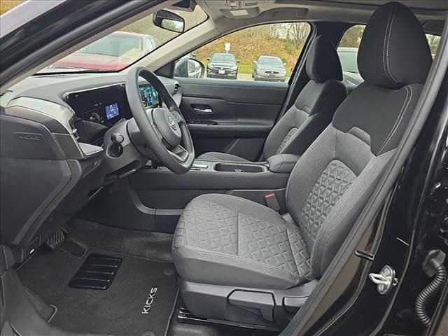 2026 Nissan Kicks SV photo 3