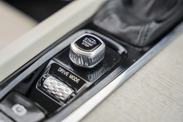 2021 Volvo XC60 Inscription photo 22