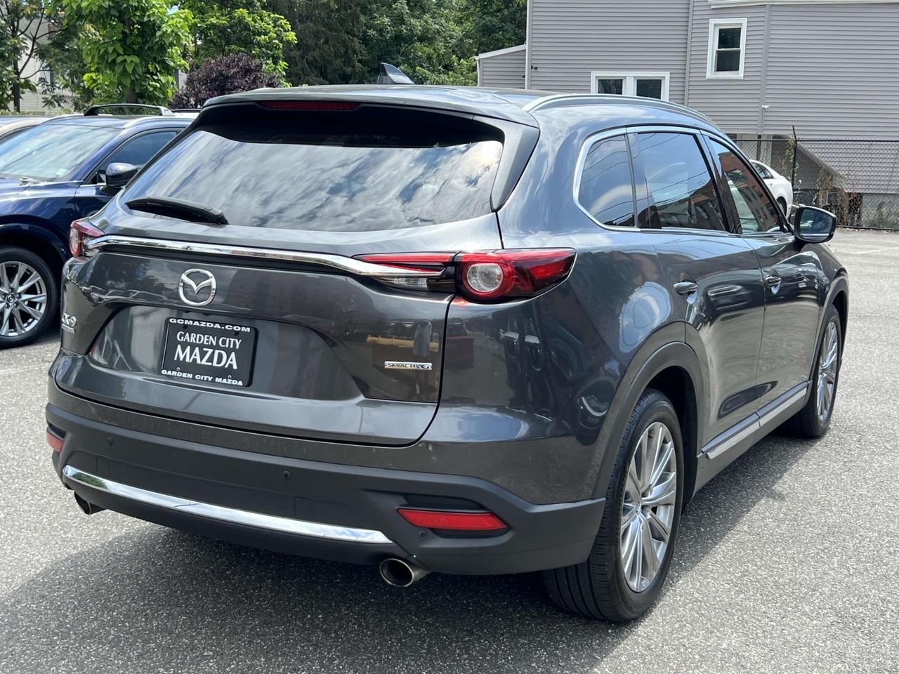 2023 Mazda CX-9 Signature photo 2