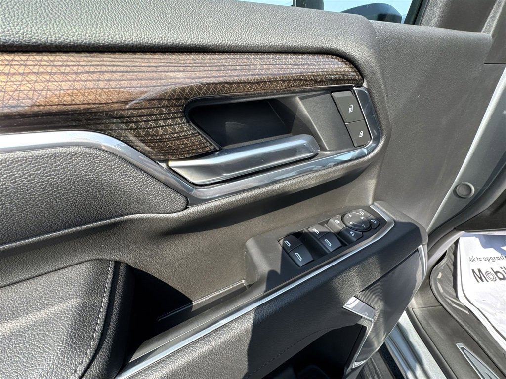 2025 Chevrolet Silverado 2500HD LT photo 13