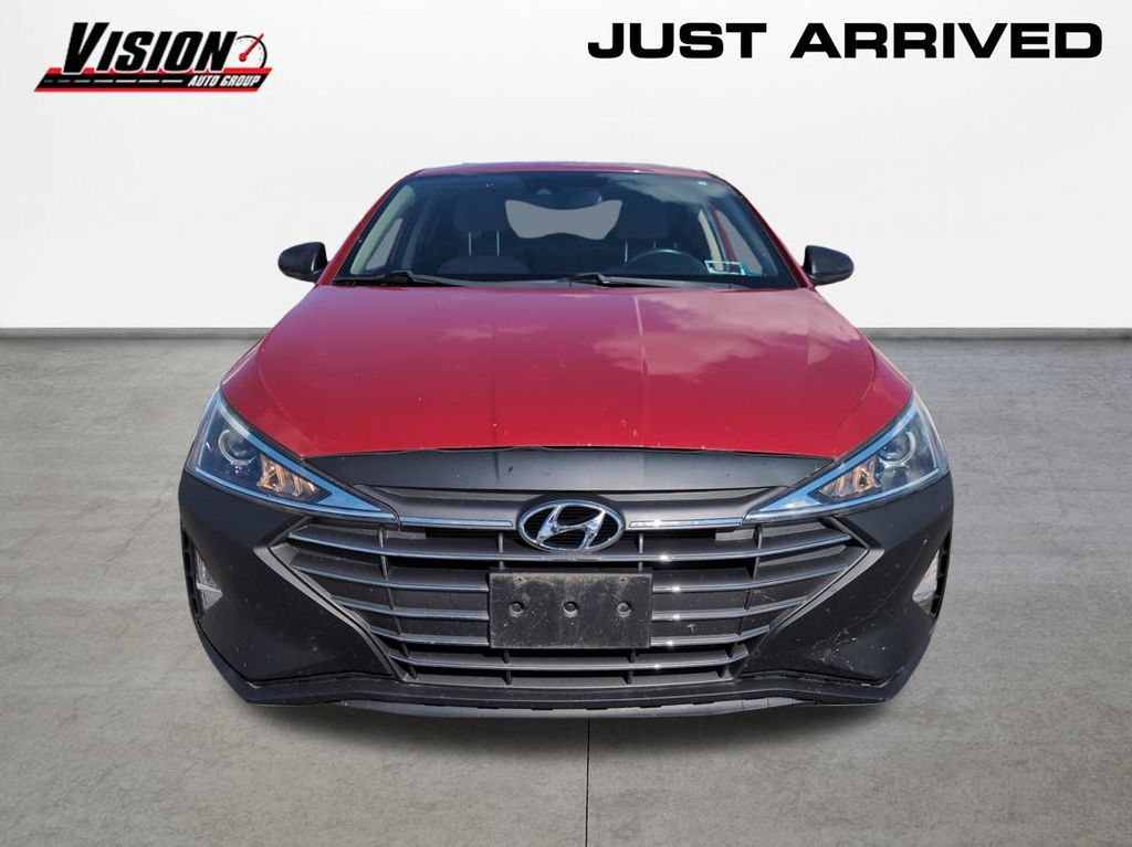 2020 Hyundai Elantra Value Edition photo 2