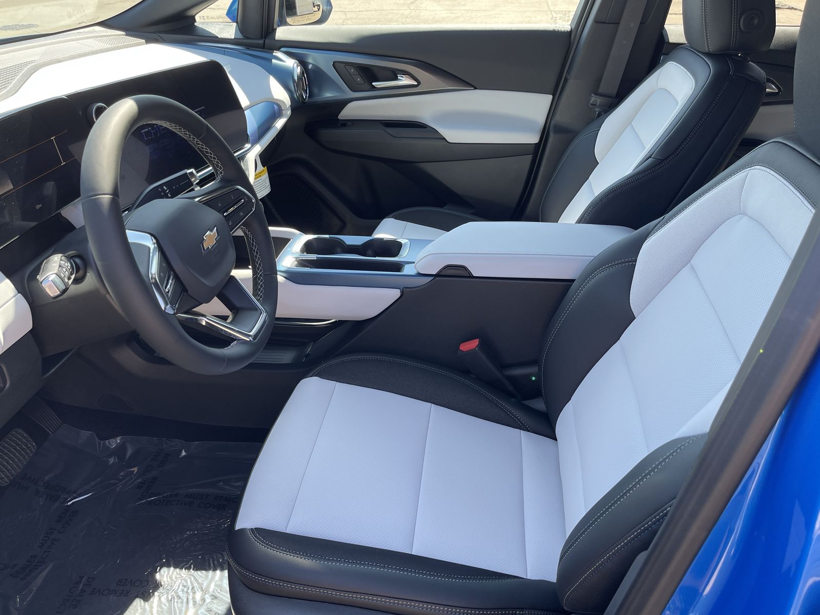 2026 Chevrolet Equinox EV 1LT photo 3