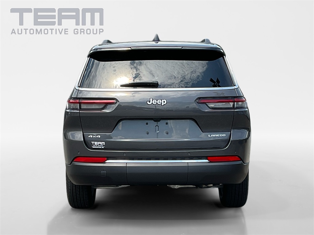 2025 Jeep Grand Cherokee Laredo photo 6