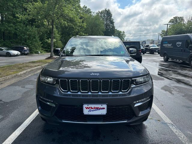 2025 Jeep Grand Cherokee Limited photo 9