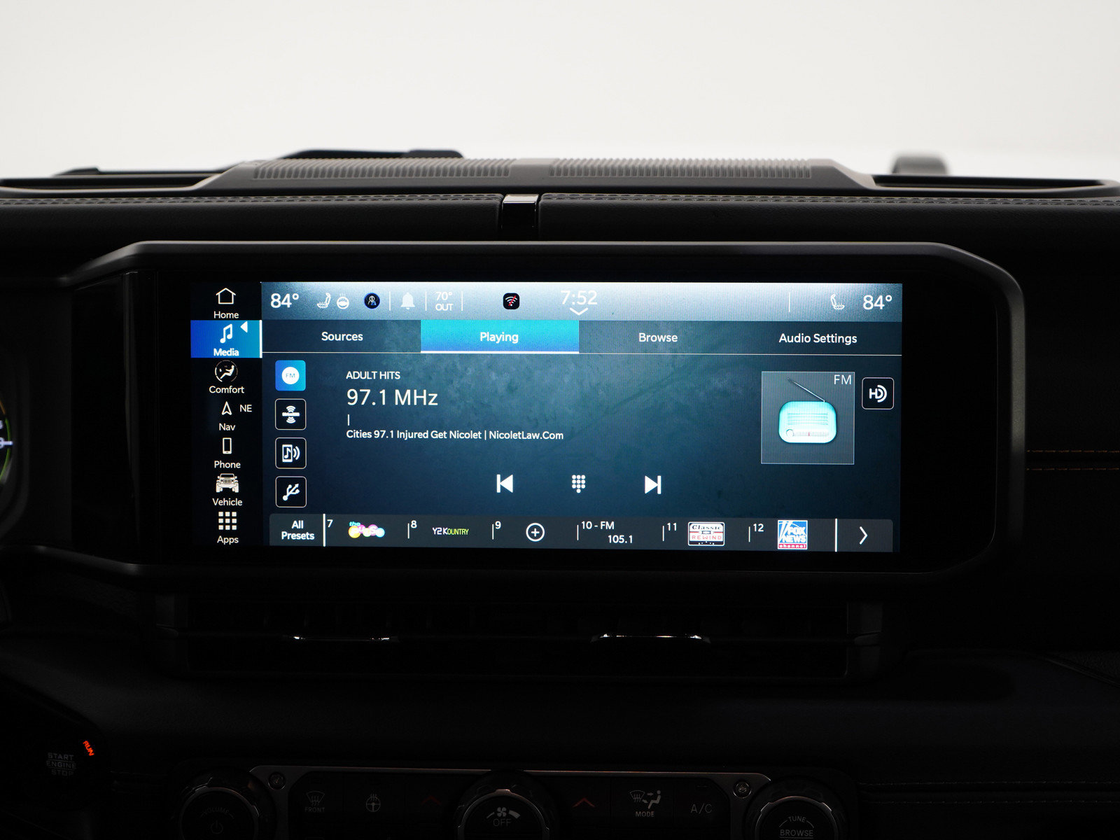 2024 Jeep Wrangler Sahara 4xe photo 14