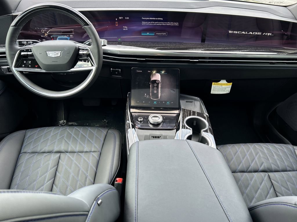 2026 Cadillac Escalade Luxury photo 13