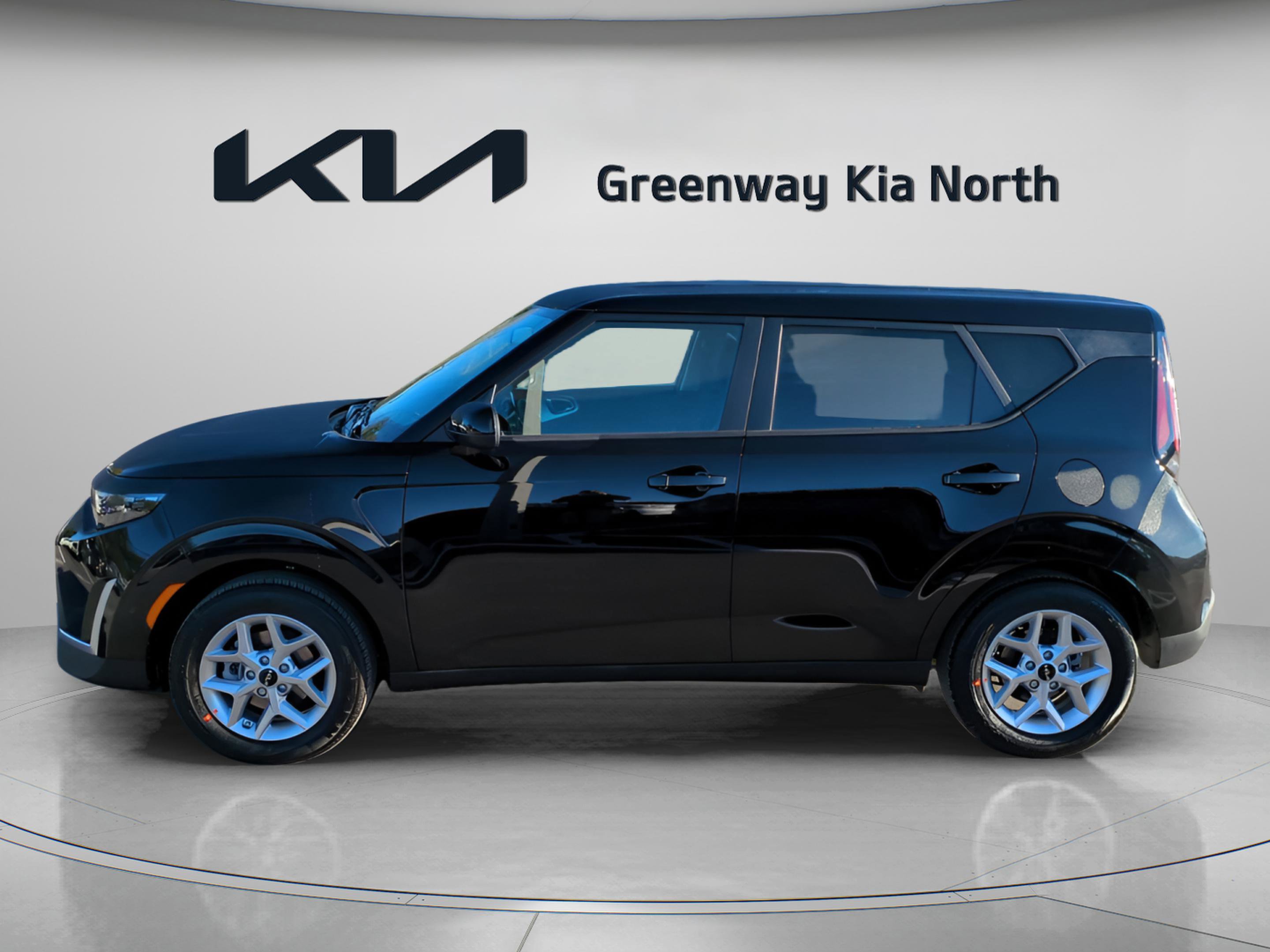 2025 Kia Soul LX photo 4