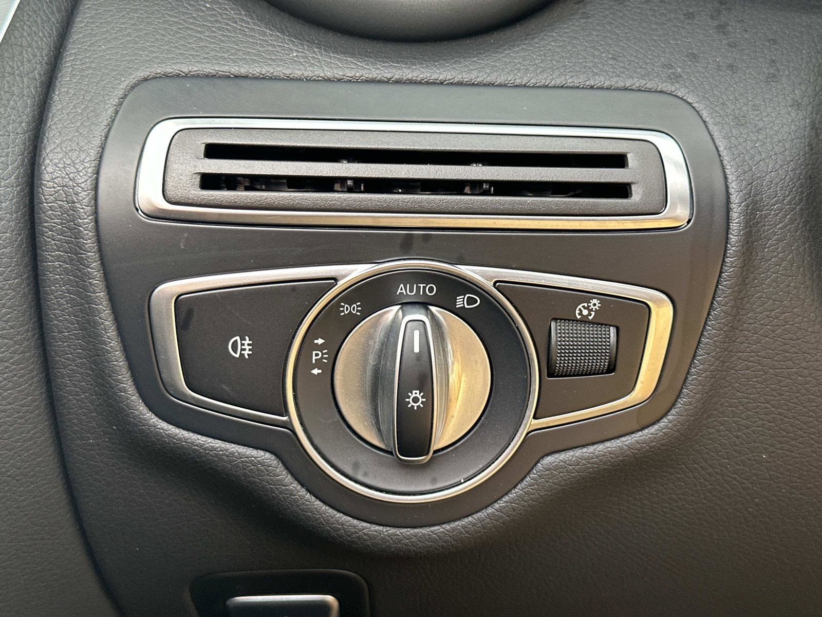 2023 Mercedes Benz C 300 4MATIC photo 24