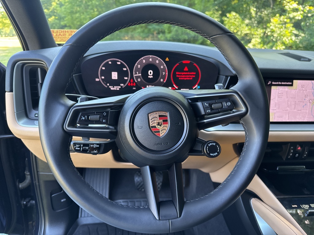 2024 Porsche Cayenne Base photo 21