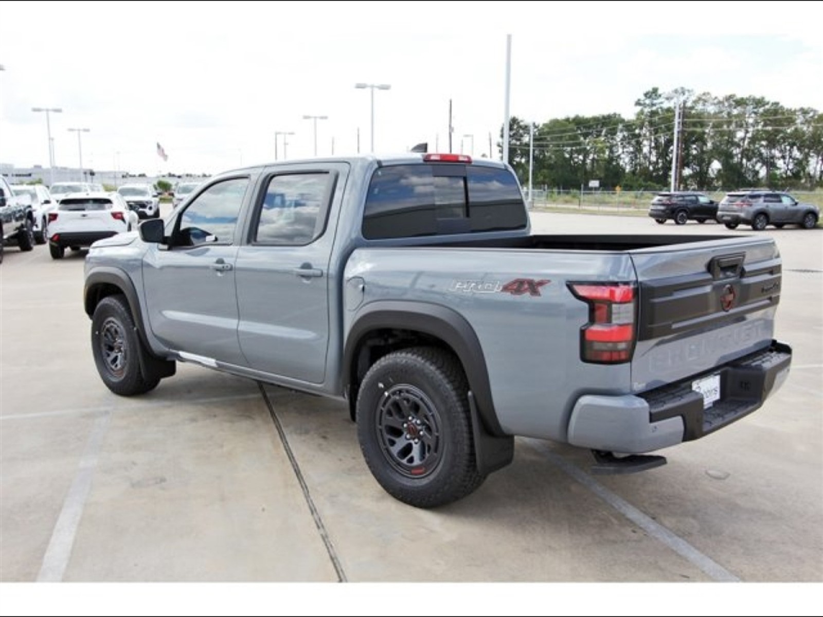 2025 Nissan Frontier Crew Cab PRO-4X® Gray at Robbins Nissan