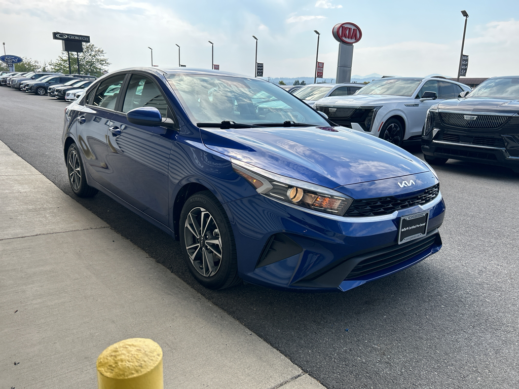 2024 Kia Forte LXS photo 3
