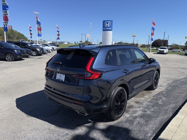 2026 Honda CR-V Hybrid Sport Touring photo 4