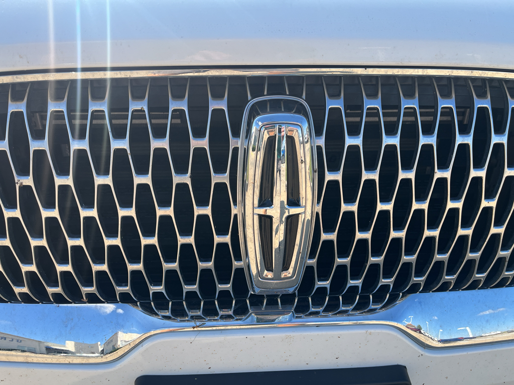 2023 Lincoln Aviator Standard photo 11